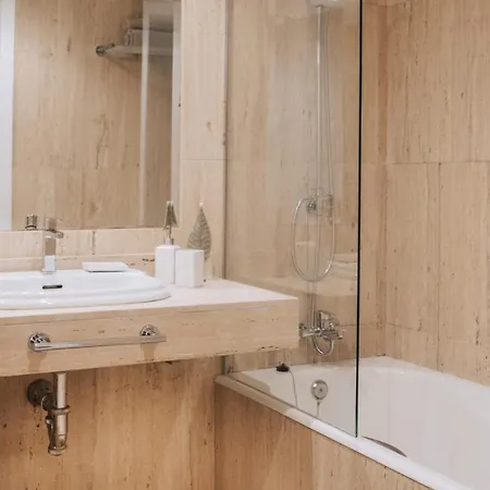 Апартаменти Malvon By Bh